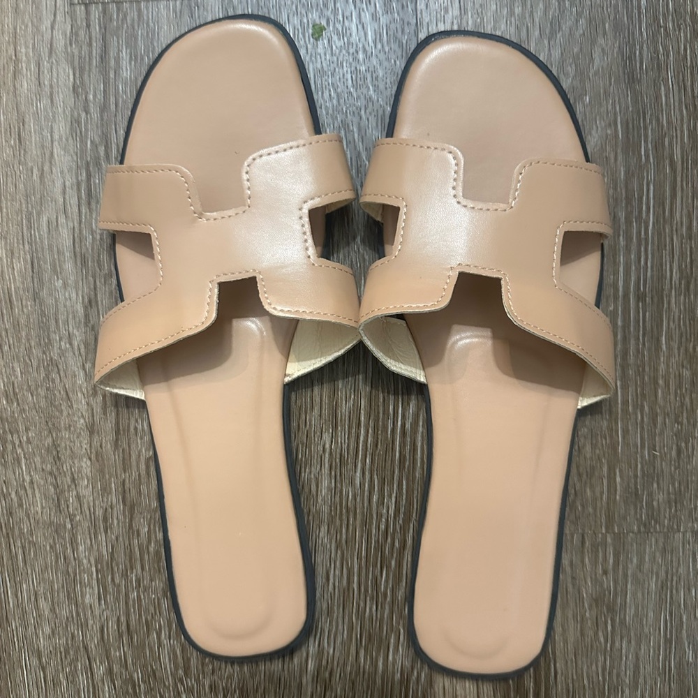 Elegant Tan Slide Sandals